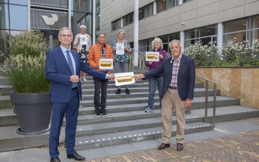 Marco Verloop ontvangt opnieuw titel Fairtrade Gemeente van Wim Bakker